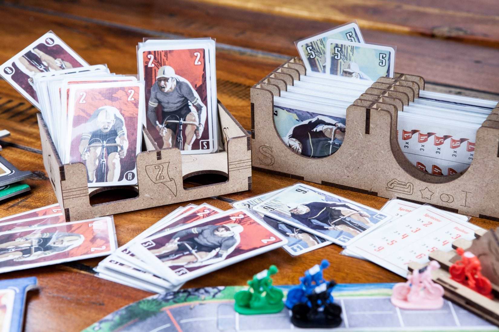 The Dicetroyers - Flamme Rouge (Base Game or with Peloton Expansion) (Italy Import)