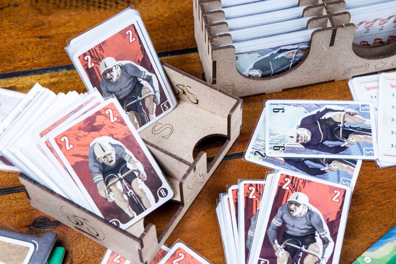 The Dicetroyers - Flamme Rouge (Base Game or with Peloton Expansion) (Italy Import)