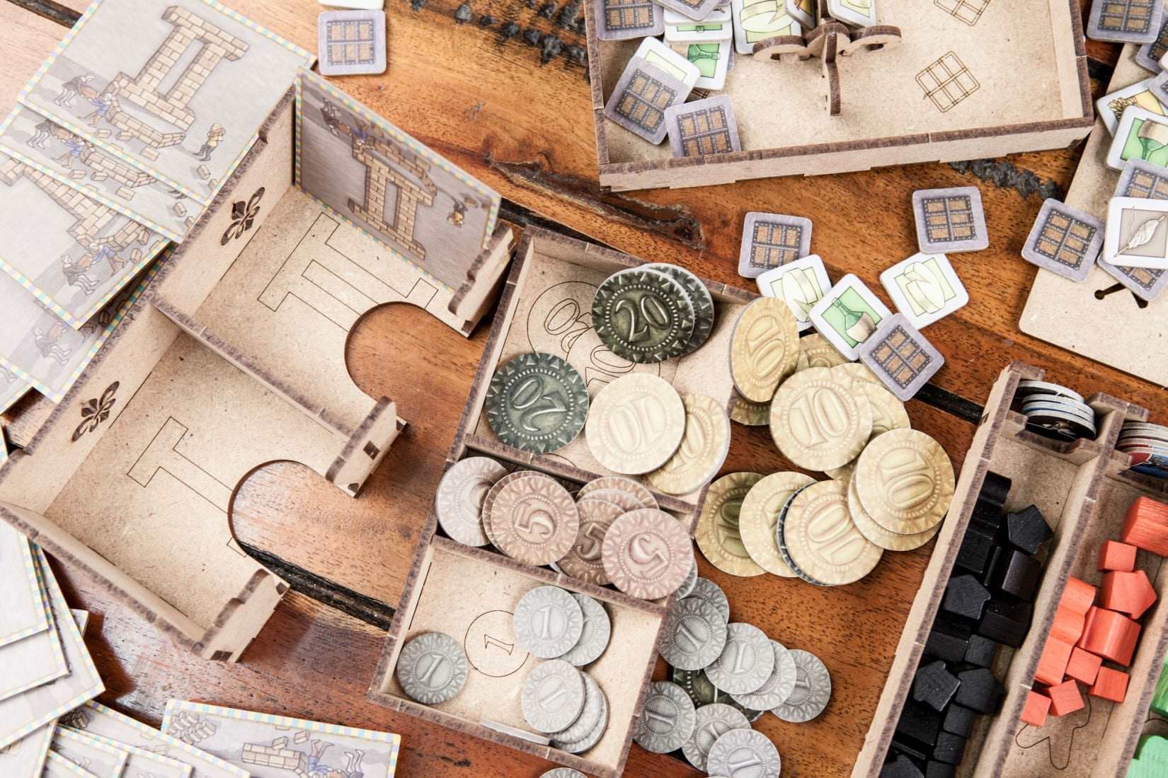 The Dicetroyers - Orléans (Base Game or with Trade and Intrigue Expansion; 5th Player) (Italy Import)