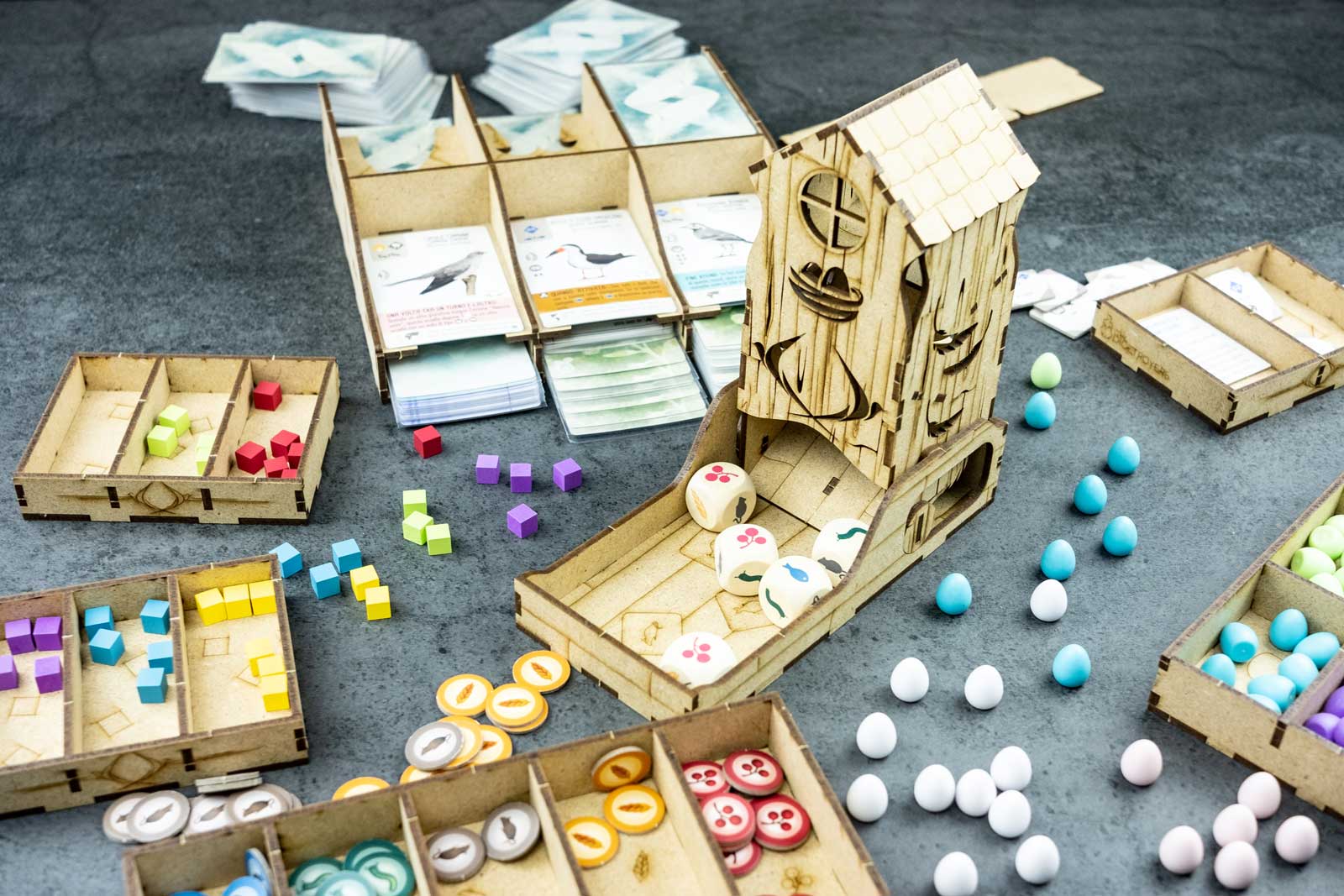 The Dicetroyers - Wingspan Dice Tower (Italy Import)