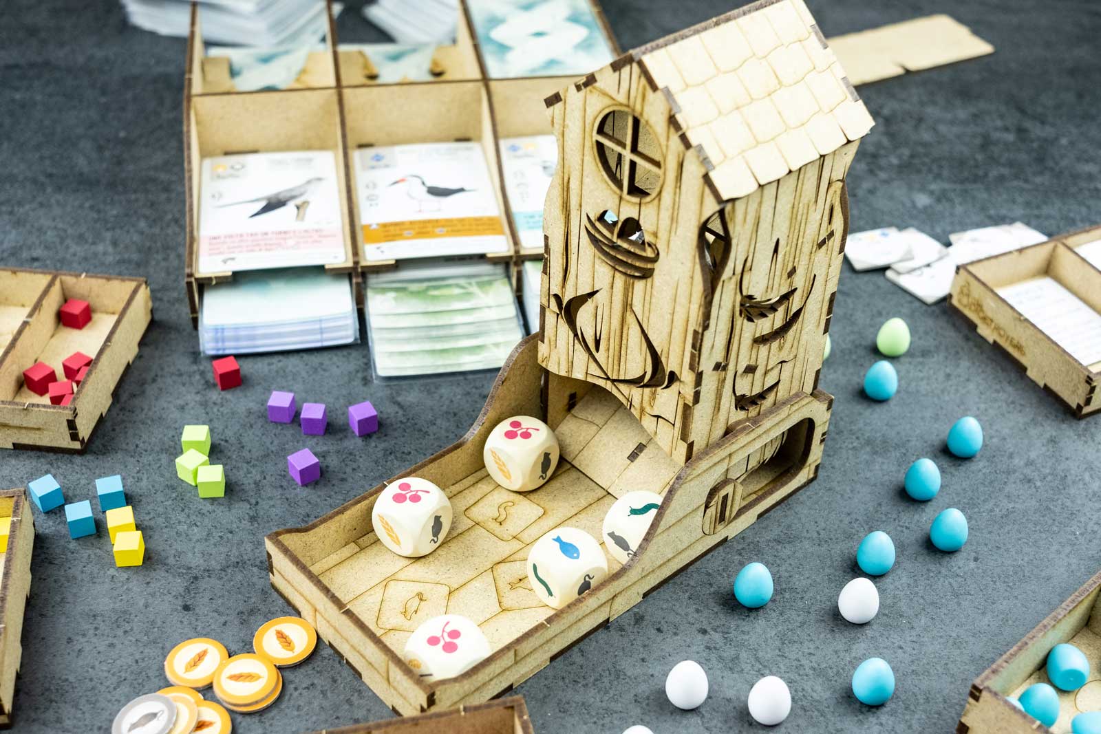 The Dicetroyers - Wingspan Dice Tower (Italy Import)