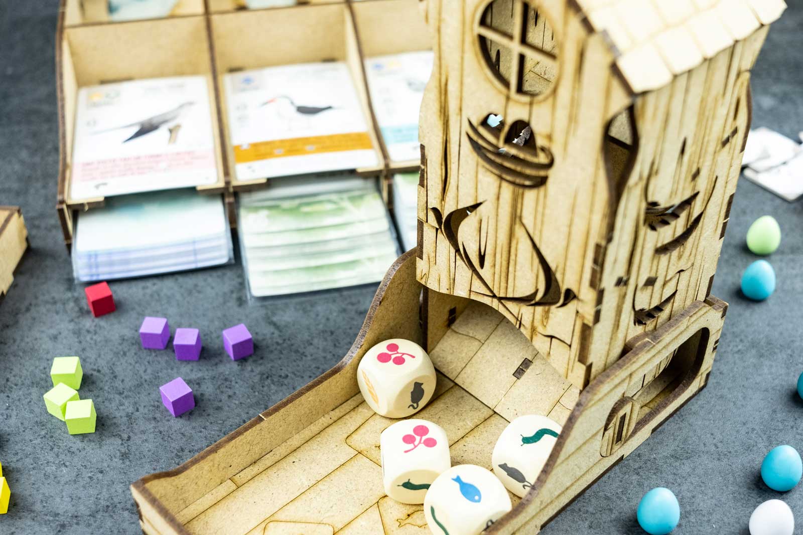 The Dicetroyers - Wingspan Dice Tower (Italy Import)